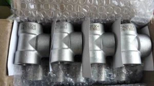 UNS N06200 2. 4675  Kalta ligzda ar vītņotu elkoņa Tee vāciņa krustenisko savienojumu